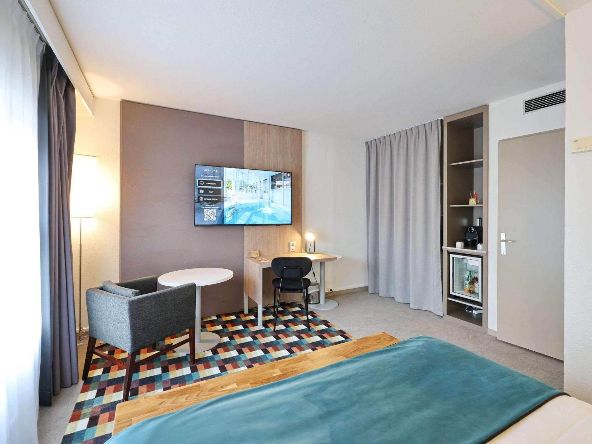 Mercure Grenoble Centre Porte Des Alpes Exteriör bild