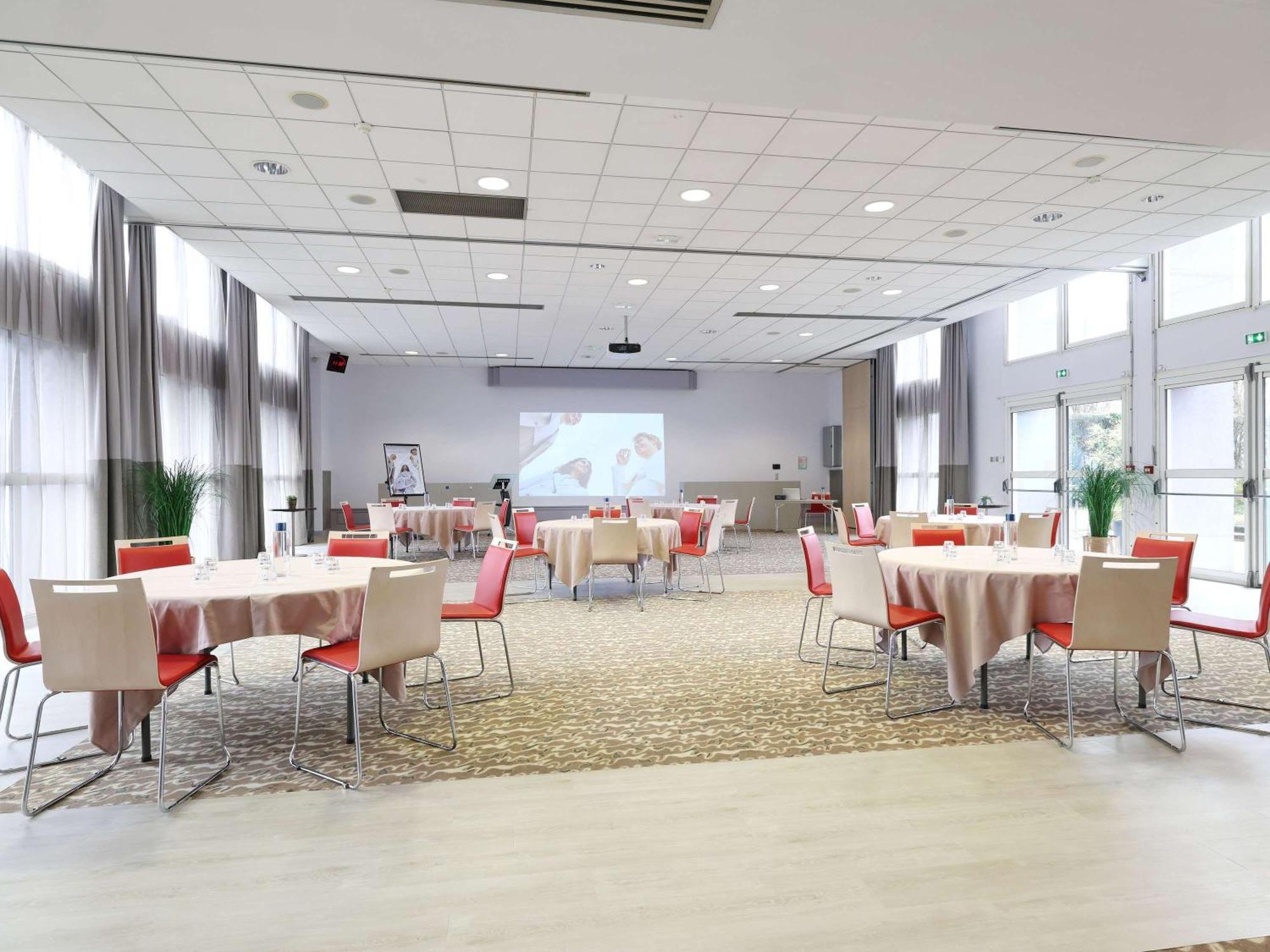 Mercure Grenoble Centre Porte Des Alpes Exteriör bild